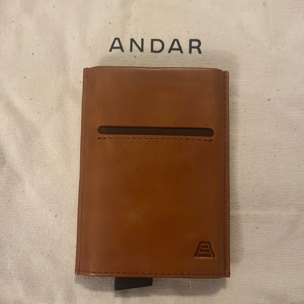 Andar -The Pilot in Carmel Tan